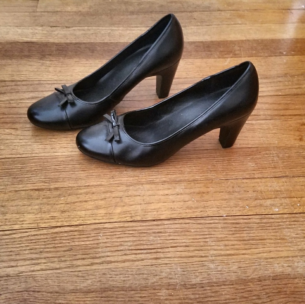 Black shoes